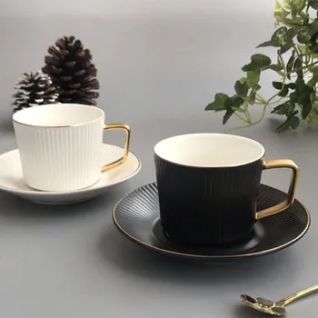 Avrupa Küçük Lüks Altın kaplama Kahve fincan ve çay tabağı seti Seramik Ev Yaratıcı İki Setleri Öğleden Sonra Çay Drinkware