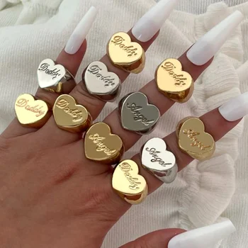 Gotik Gümüş Renk Kalp Şekli Tıknaz Yüzükler Kadınlar İçin Geometrik Mektup Oyma Kare Kalın Metal Parmak Yüzük 2021 Yeni Takı