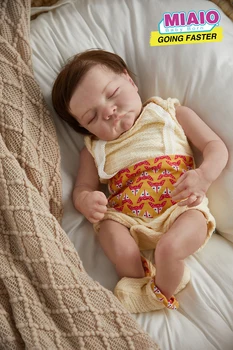 Levi Bebek Reborn Yürümeye Başlayan Popüler Kız Bebek Köklü kahverengi saç Yumuşak Sarılın Vücut Yüksek Kaliteli Bebek